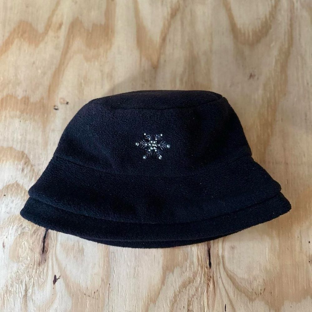 Black Fleece Bucket Hat Snowflake Embellishment OS